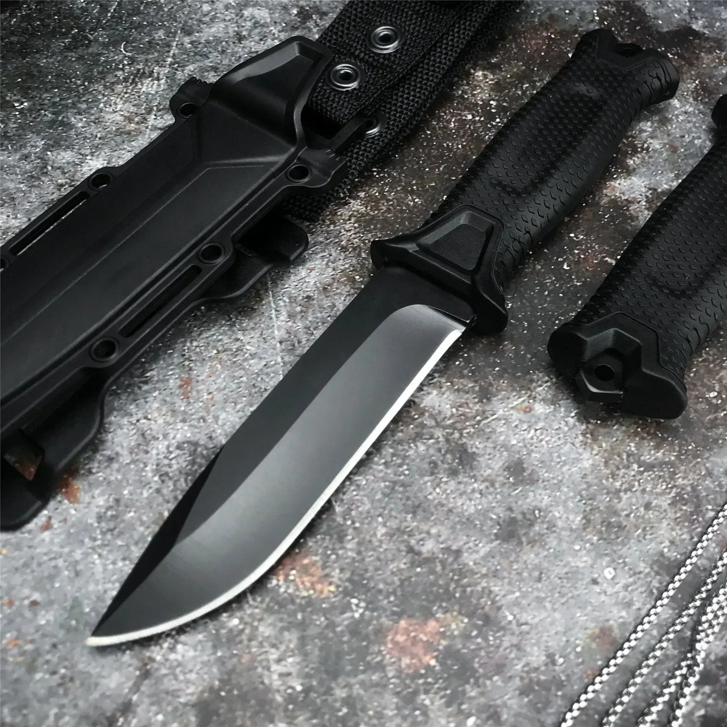Non-folding knife with sheath