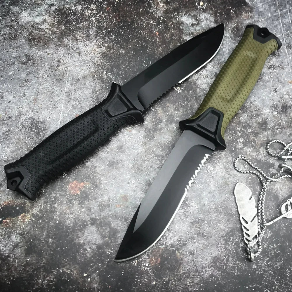 Non-folding knife with sheath